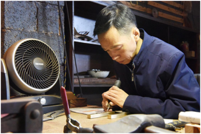 彩云綺夢--云南二十六個民族的偉大跨越 神奇而不神秘的納古鎮(zhèn)文化用品